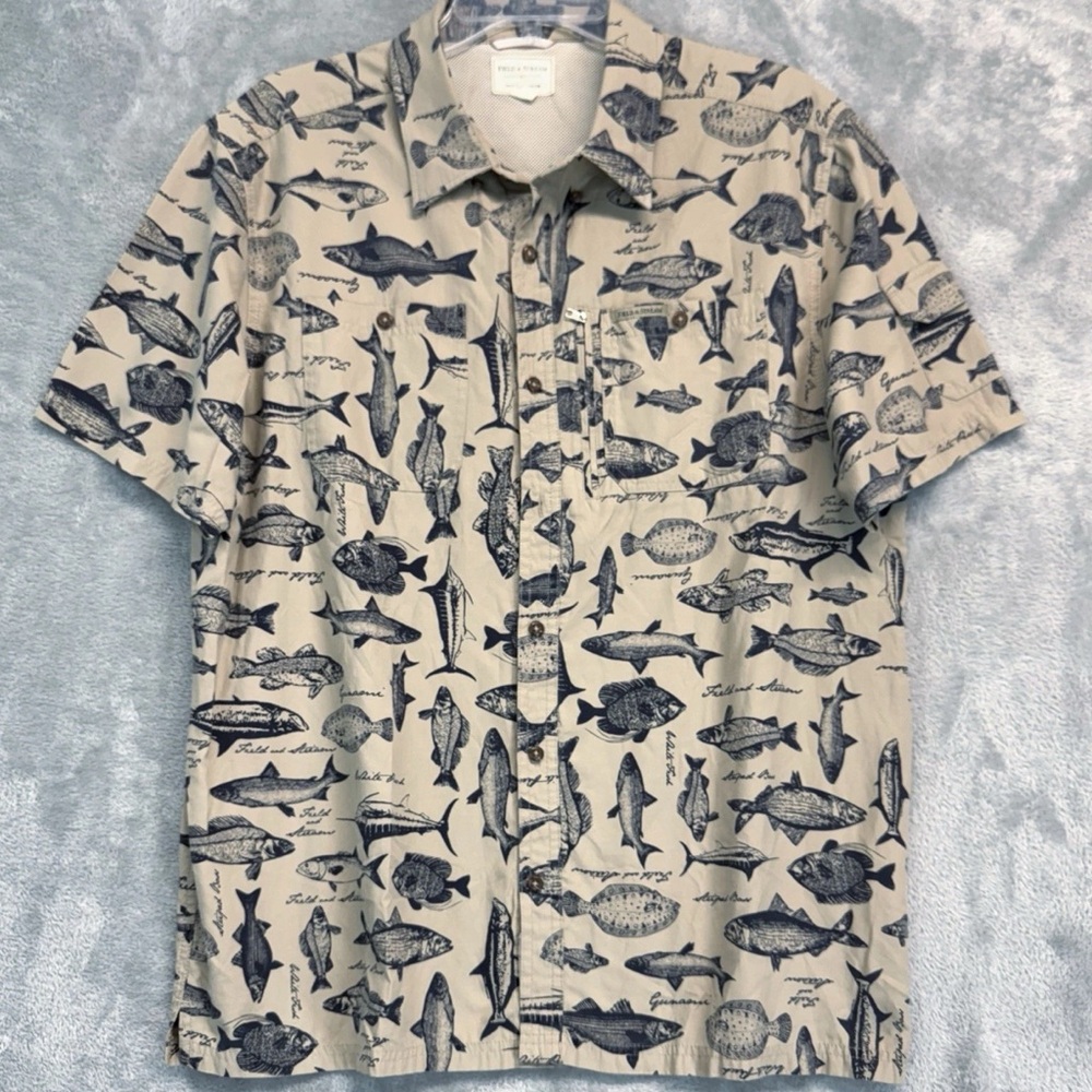 Field & Stream Shirt Men's XL Beige Blue Fish Novel Print Short Sleeve Button-Up